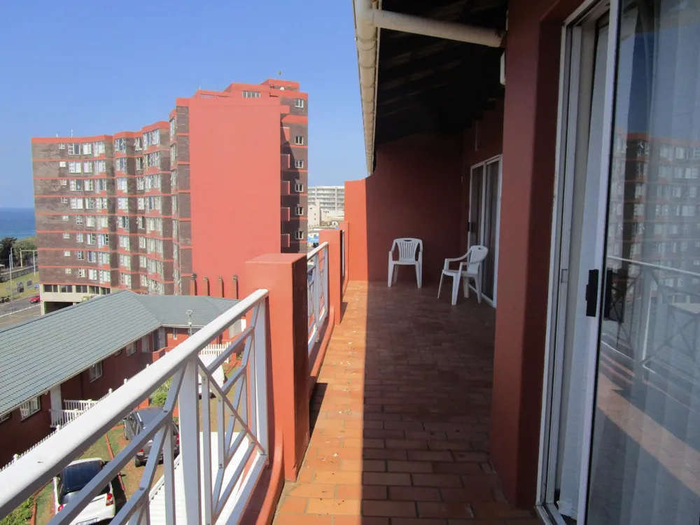 Double-storey apartment for sale in Scottburgh - 1si1453792 Double-storey apartment for sale in Scottburgh - 1si1453792