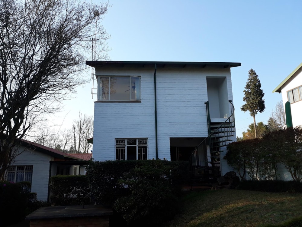 Security complex home for sale in Sabie - 1LY1456855 Security complex home for sale in Sabie - 1LY1456855