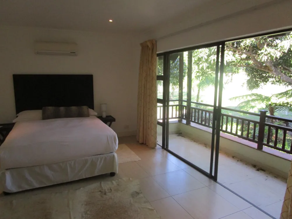 Golf estate house for sale in Selborne Golf Estate - 1SI1455998 Golf estate house for sale in Selborne Golf Estate - 1SI1455998