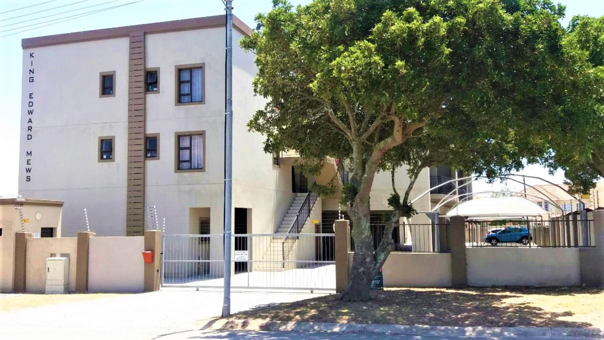 Bachelor apartment for sale in Newton Park - 1PLZ1714866