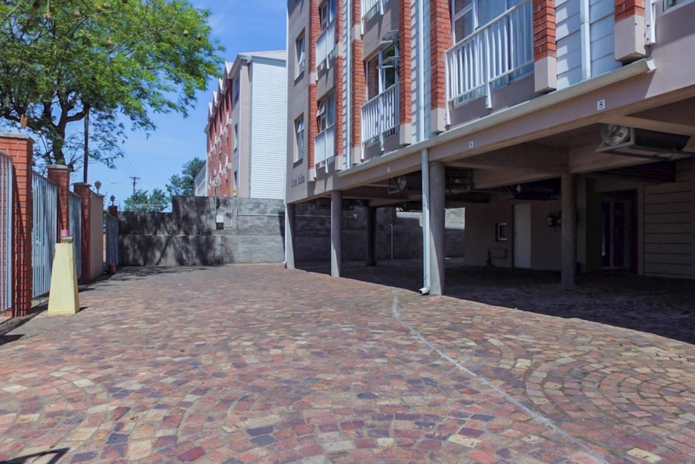 Apartment let in Grahamstown Central (Makhanda Central)  - 1GC1710588 Apartment let in Grahamstown Central (Makhanda Central)  - 1GC1710588