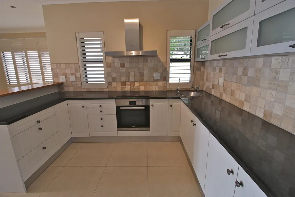 House let in Plattekloof - 1PLA1748588 House let in Plattekloof - 1PLA1748588