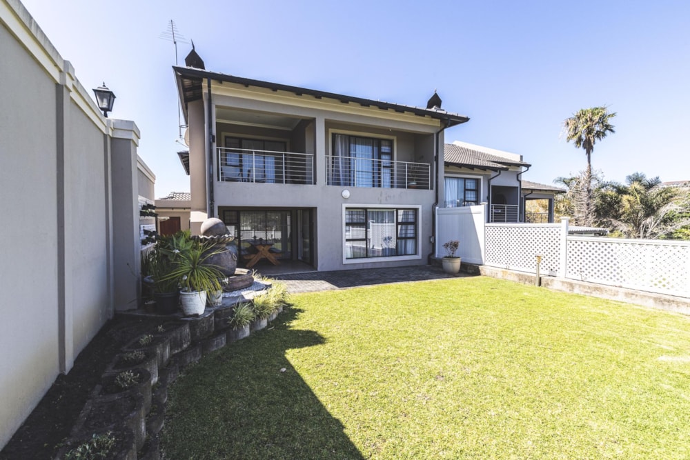 Townhouse for sale in Beacon Bay - 1ET1460917 Townhouse for sale in Beacon Bay - 1ET1460917