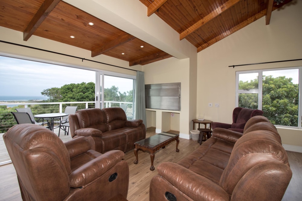 Double-storey house to rent in Kenton on Sea - 1KO1732972