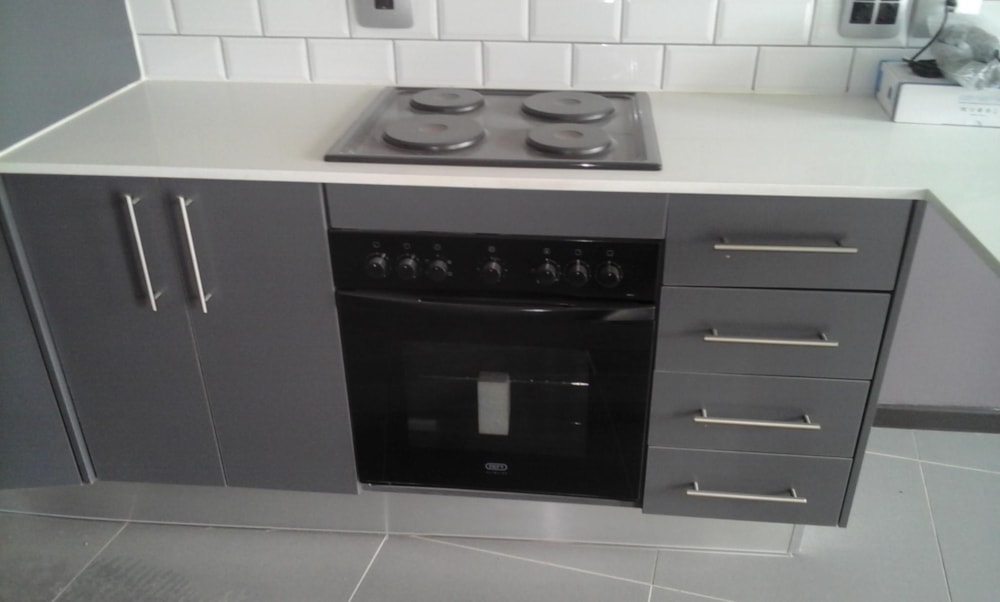 Bachelor apartment for sale in Hatfield - PT1463836