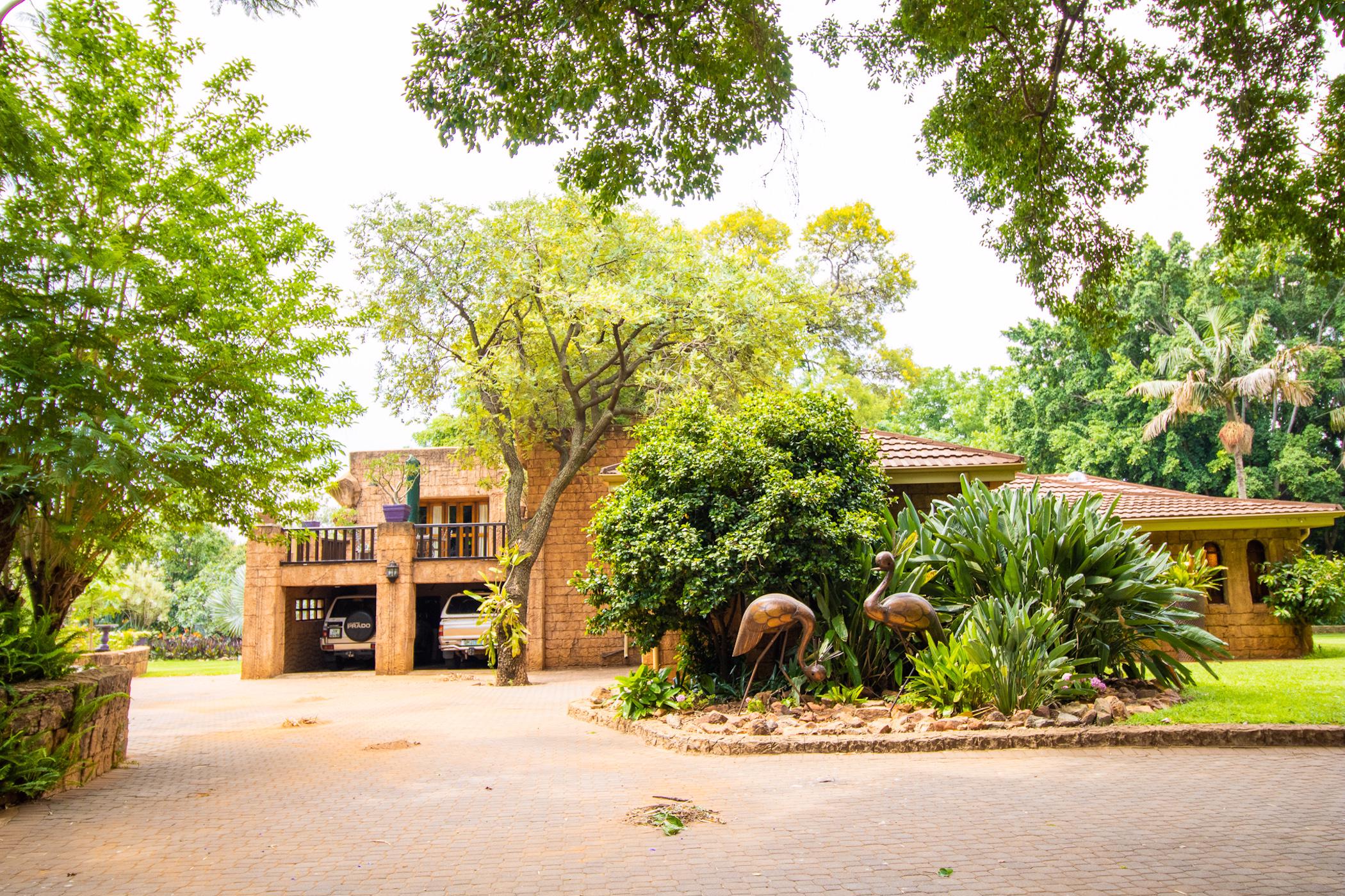 Mixed use farm for sale in Zandfontein, Hartbeespoort - 1HR1465559