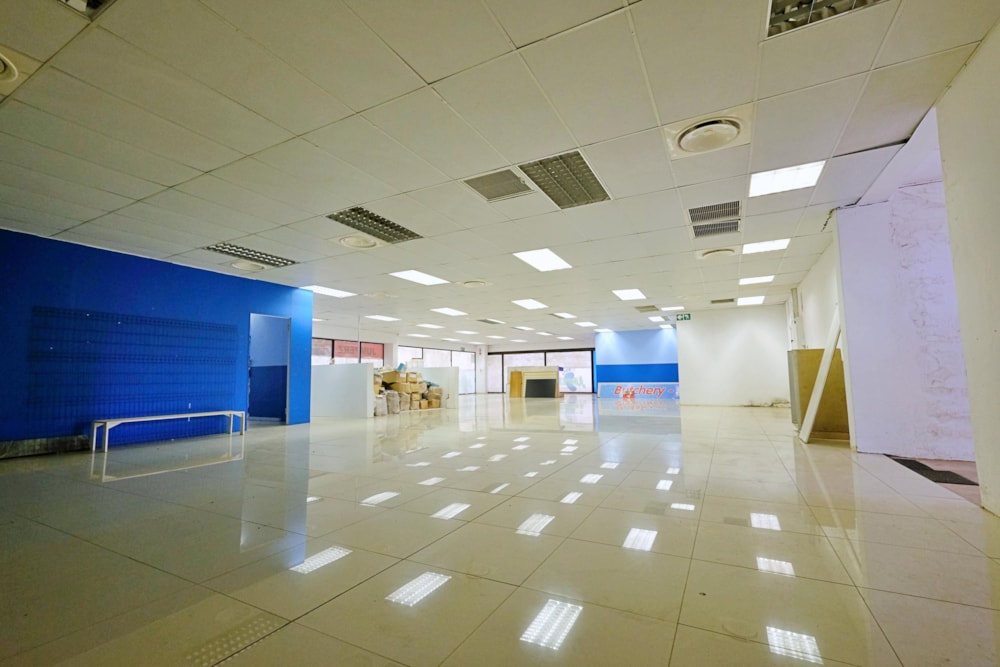 Commercial retail property for sale in Amanzimtoti - 1WB1642100