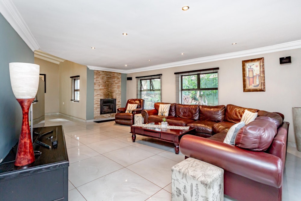 House for sale in Bedfordview - BED1558069 House for sale in Bedfordview - BED1558069