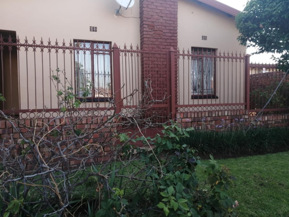 House for sale in Soshanguve - PT1466777 House for sale in Soshanguve - PT1466777
