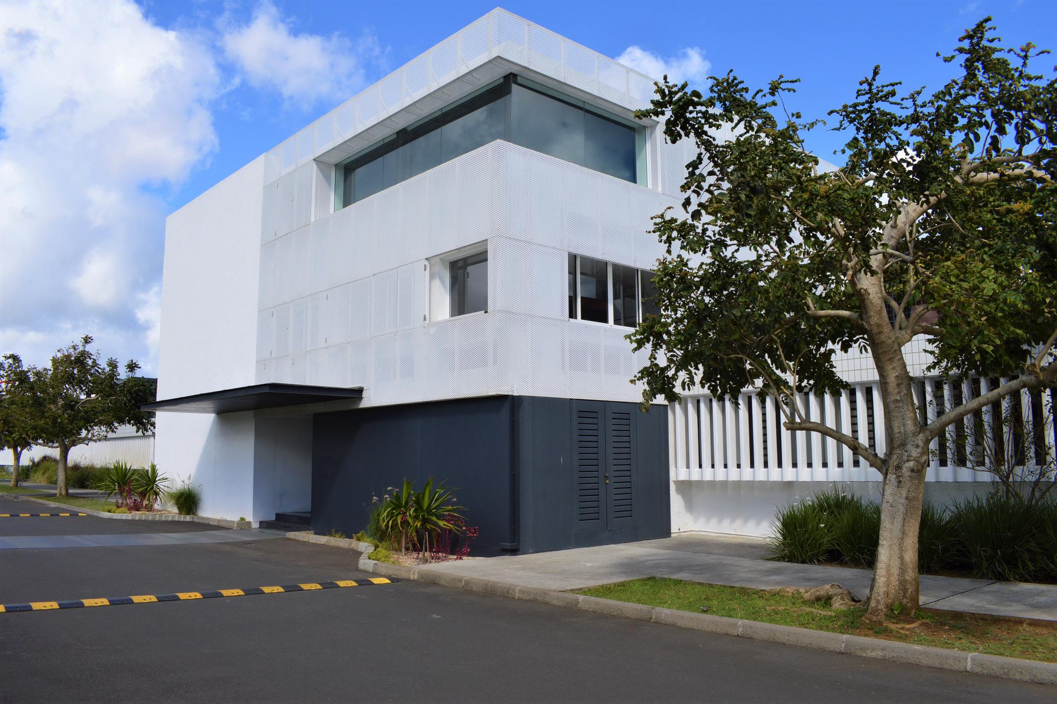 Commercial office to rent in Phoenix, Mauritius - MCM1467339