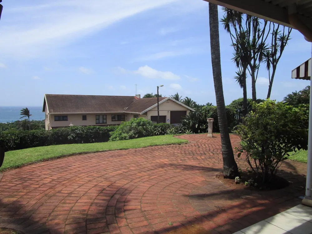 Security complex home for sale in Scottburgh - 1si1467678 Security complex home for sale in Scottburgh - 1si1467678