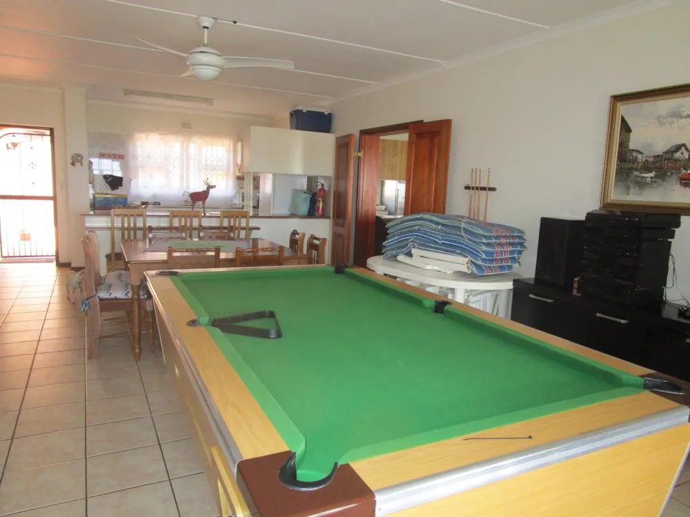 Security complex home for sale in Scottburgh - 1si1467678 Security complex home for sale in Scottburgh - 1si1467678
