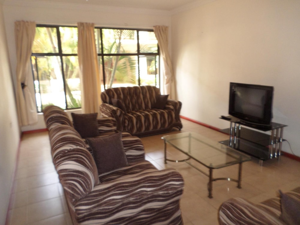 Double-storey apartment to rent in Prospect Hill, Zambia - 3ZA1471127