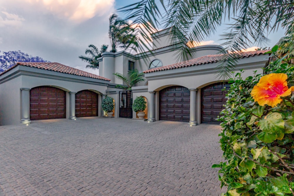 Cluster for sale in Bedfordview - 1JE1469816 Cluster for sale in Bedfordview - 1JE1469816