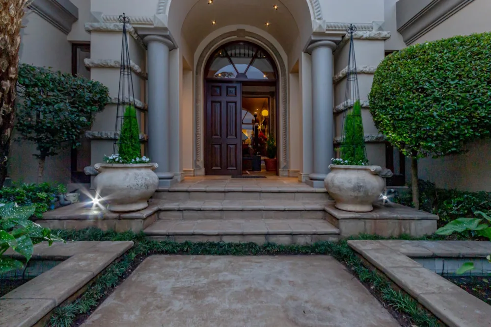 Cluster for sale in Bedfordview - 1JE1469816 Cluster for sale in Bedfordview - 1JE1469816