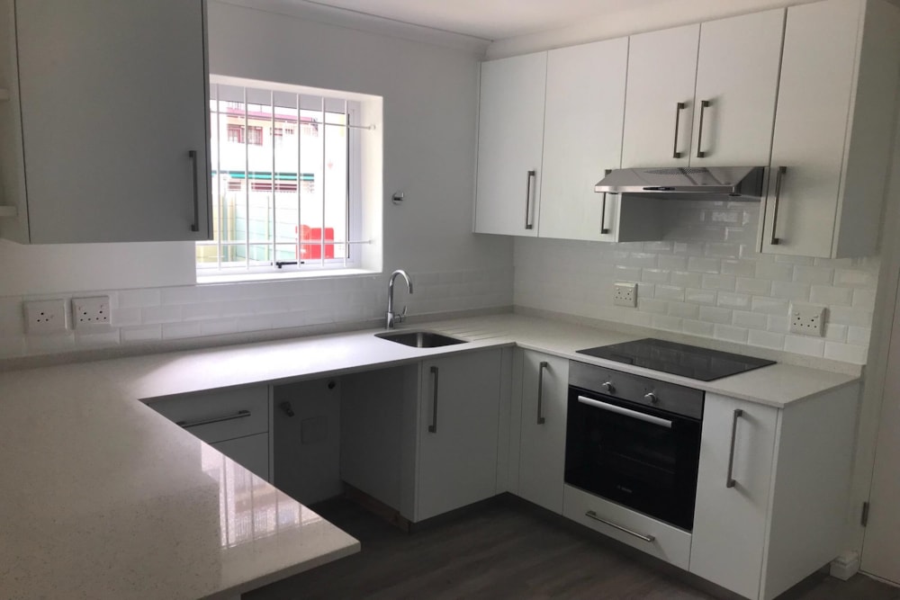 Apartment to rent in Rondebosch - RBL1717886 Apartment to rent in Rondebosch - RBL1717886