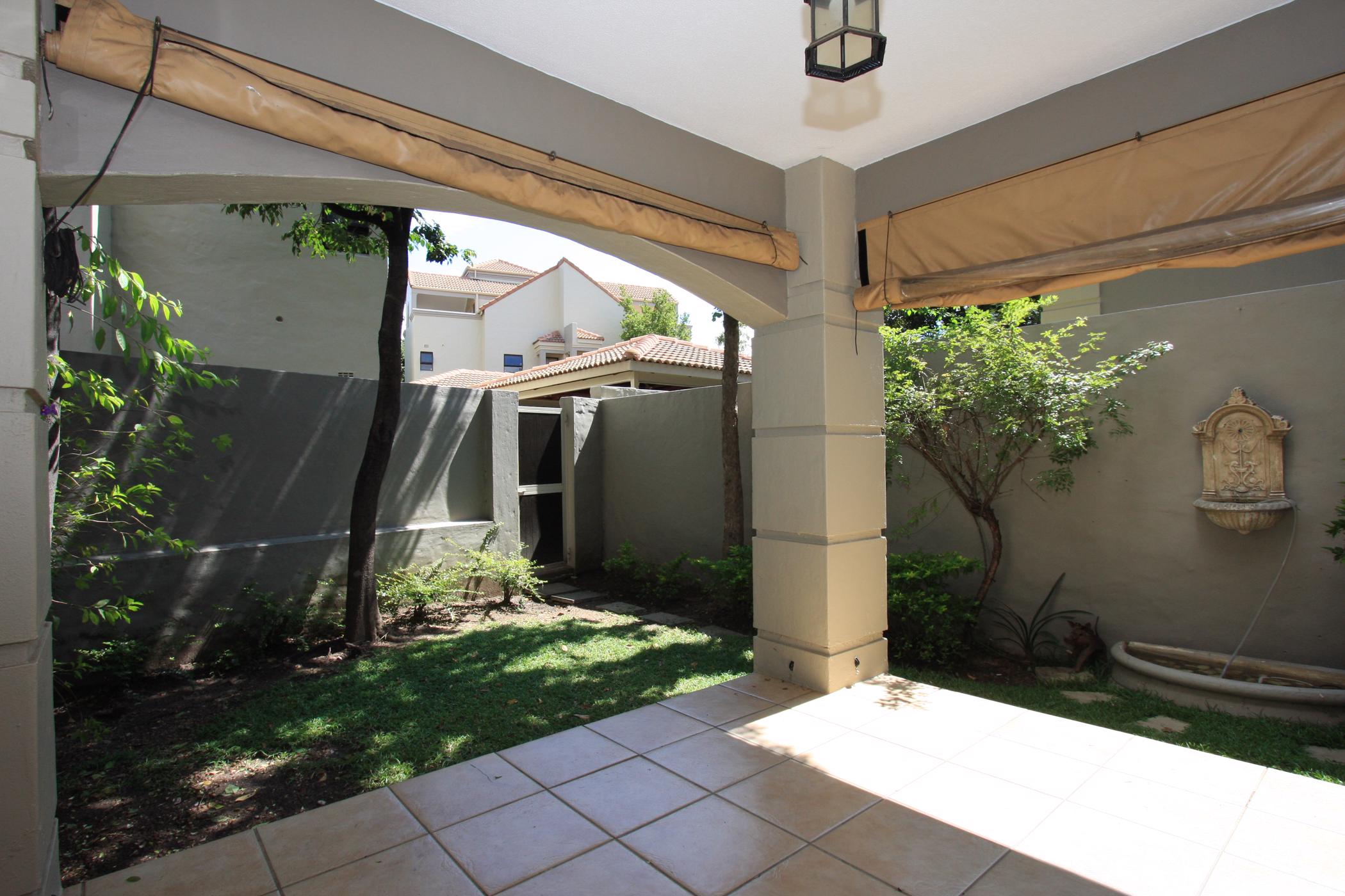 Garden apartment to rent in Douglasdale - FYL1737107