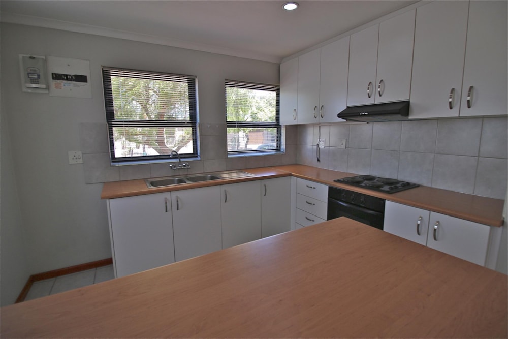 House to rent in Edgemead - 1PLA1751964