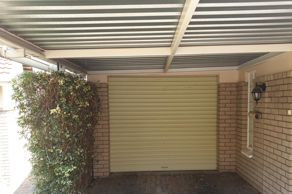 Townhouse to rent in Kiepersol, Bloemfontein - 1BX1731539