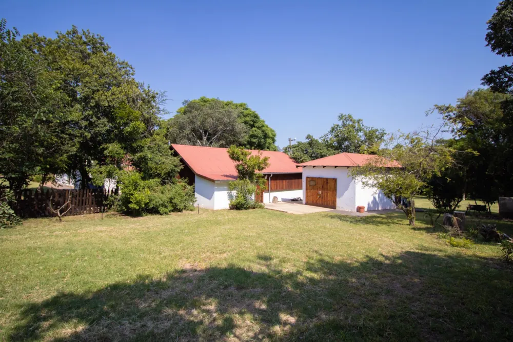 Mixed use farm for sale in Hartbeespoort - 1HR1475661