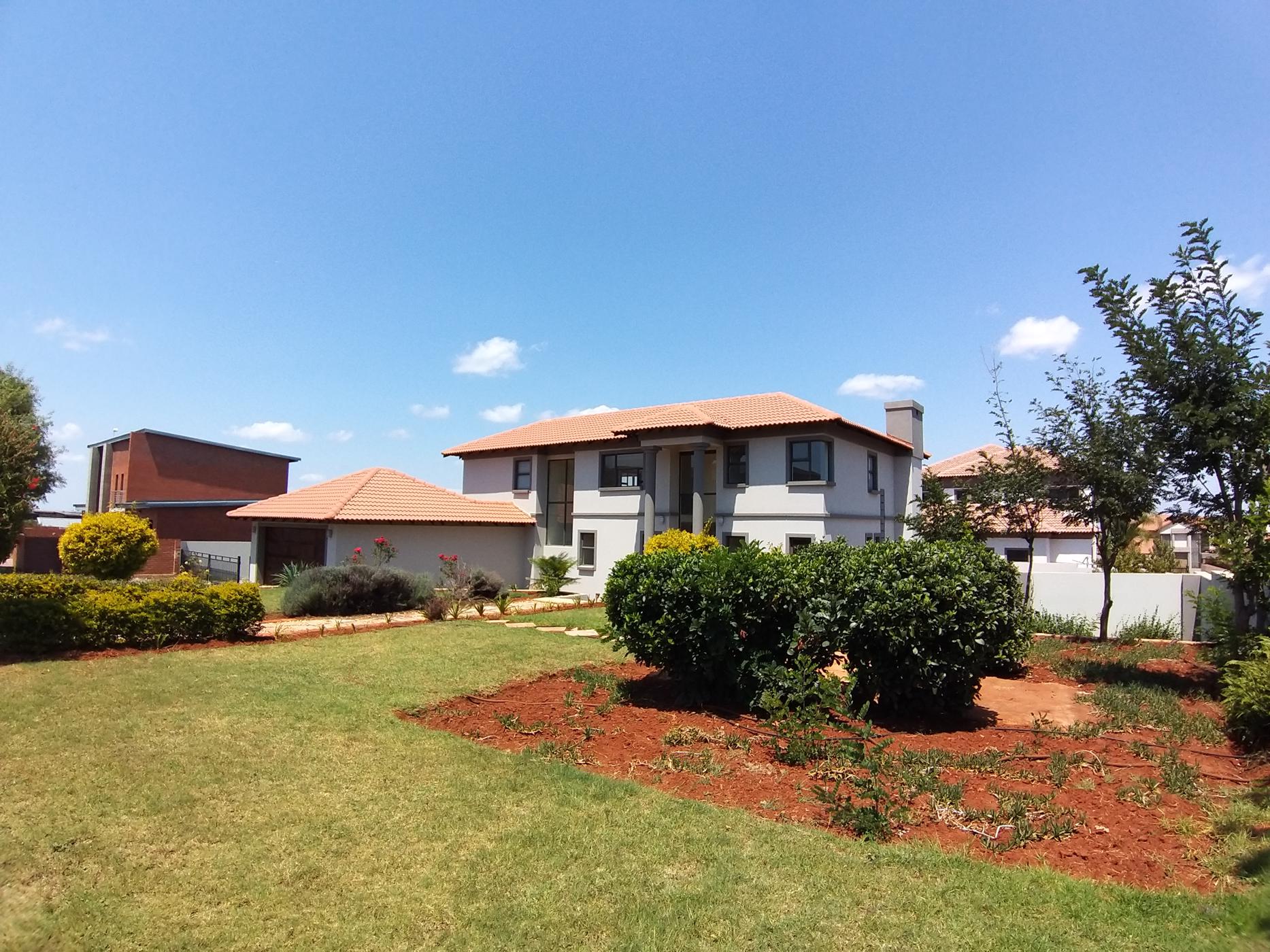 Security estate home to rent in Aquavista Mountain Estate - PNL1640321