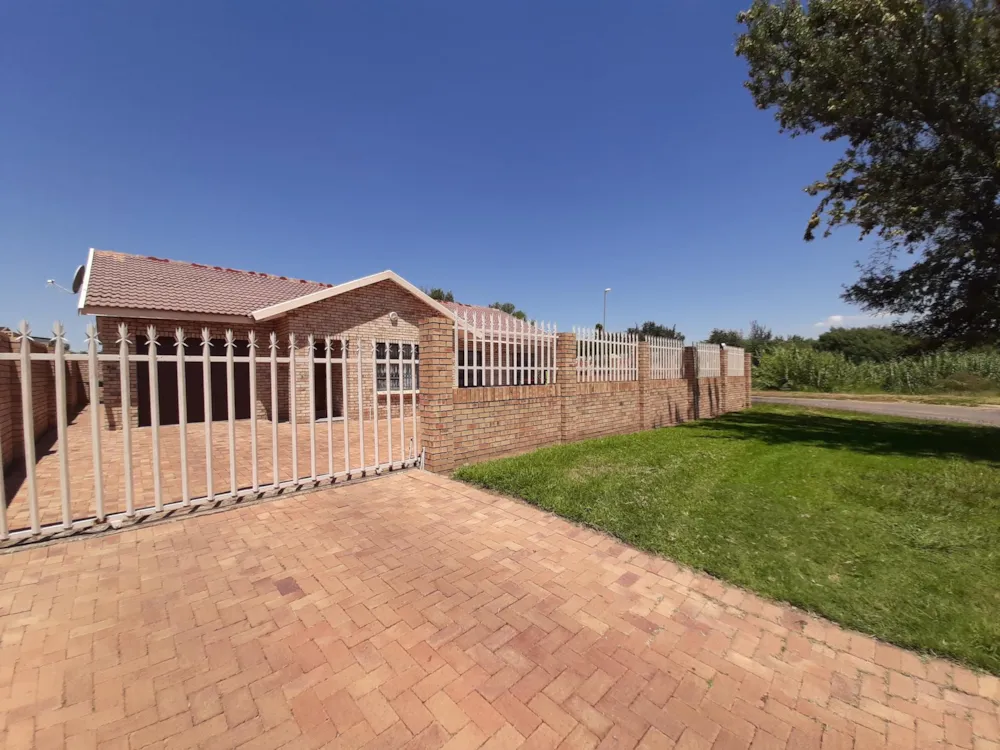 Townhouse for sale in Lennoxton - 1NW1477642 Townhouse for sale in Lennoxton - 1NW1477642