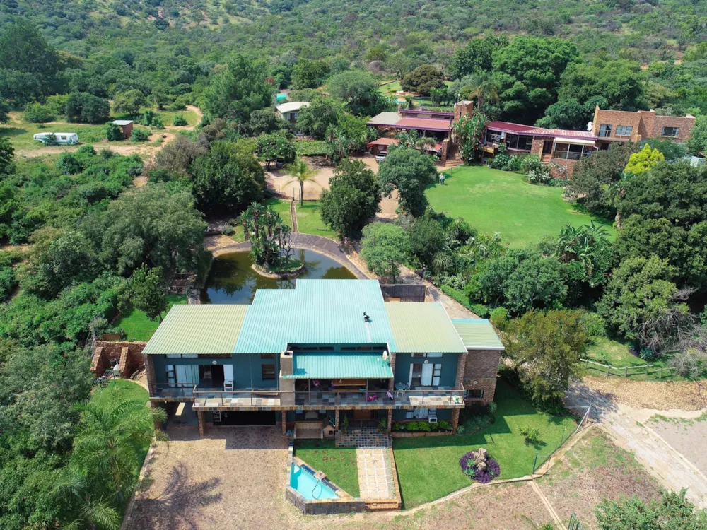 Mixed use farm for sale in Hartbeespoort - 1HR1477732