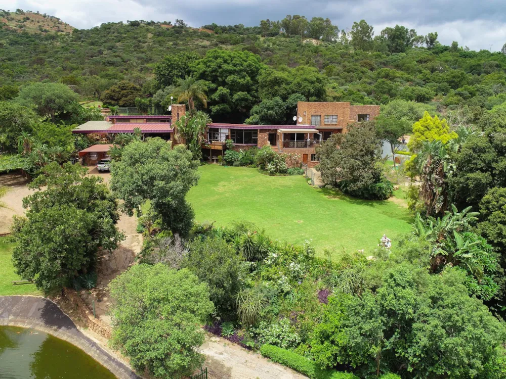 Mixed use farm for sale in Hartbeespoort - 1HR1477732