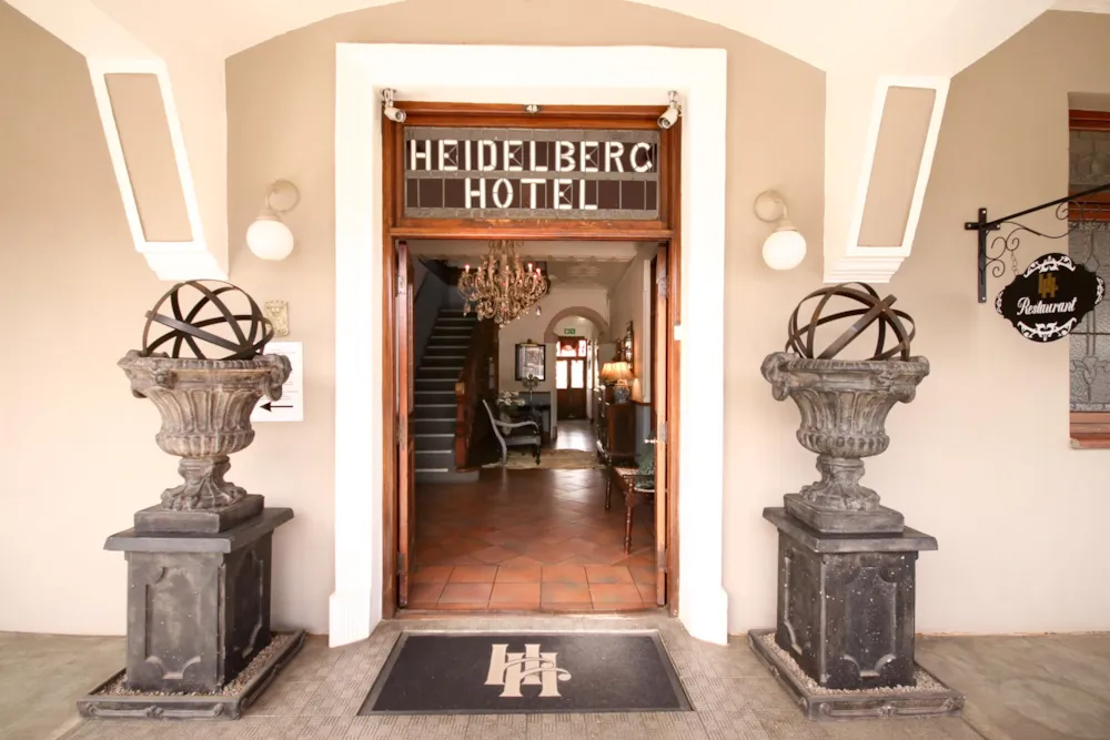 Country hotel for sale in Heidelberg, Garden Route - 1SR1504116 Country hotel for sale in Heidelberg, Garden Route - 1SR1504116