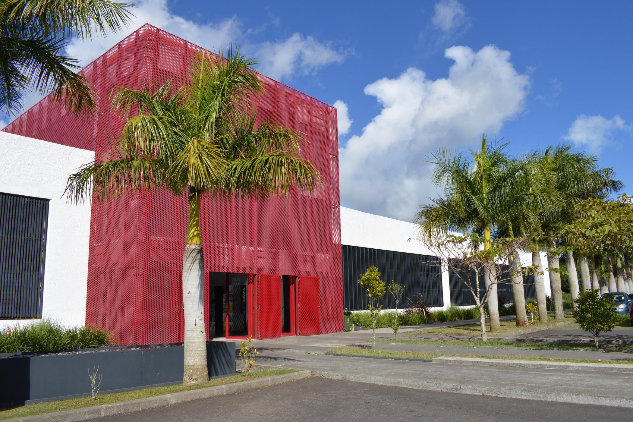 Commercial office to rent in Phoenix, Mauritius - MCM1480104