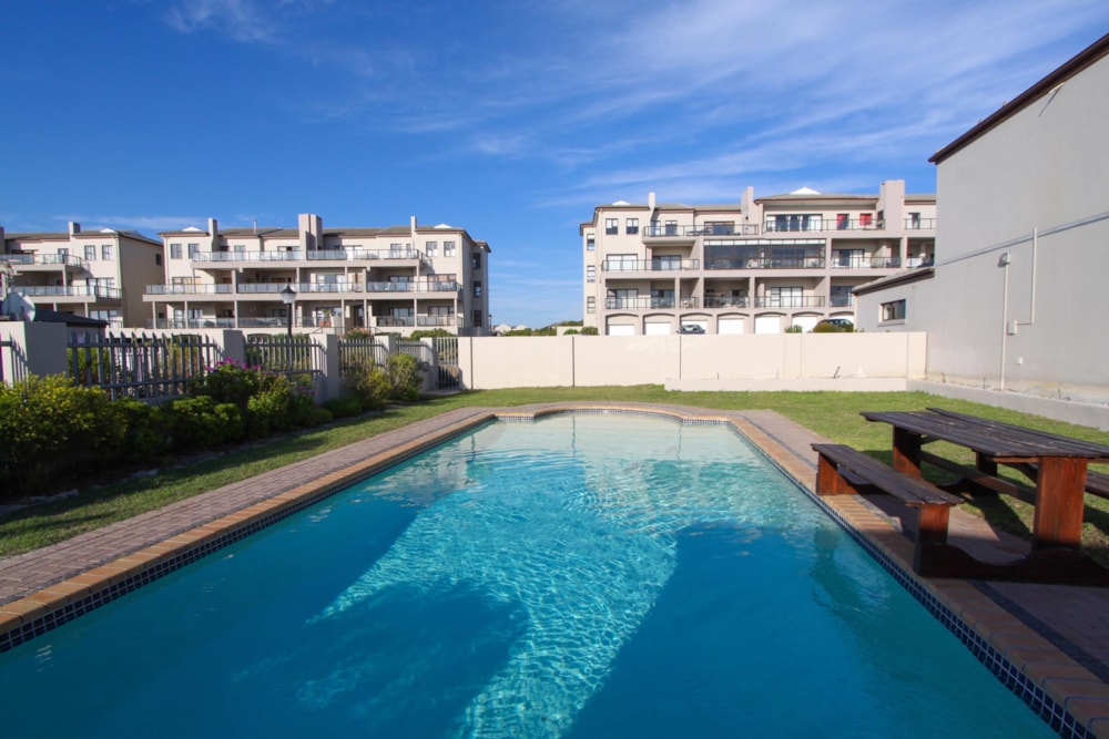 Penthouse apartment let in Big Bay - 1TV1696935