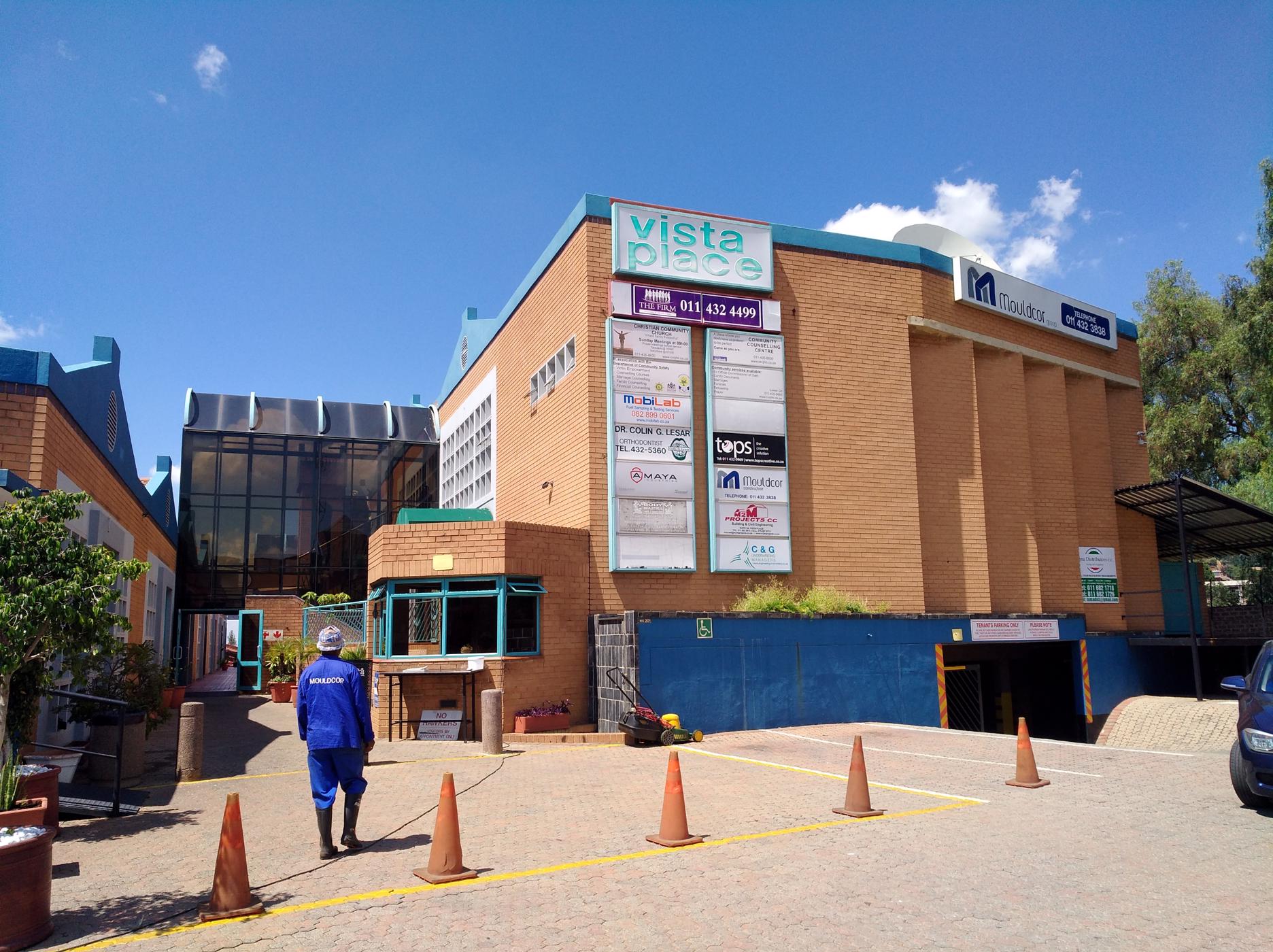 Commercial office to rent in Glenanda - 1GV1748493
