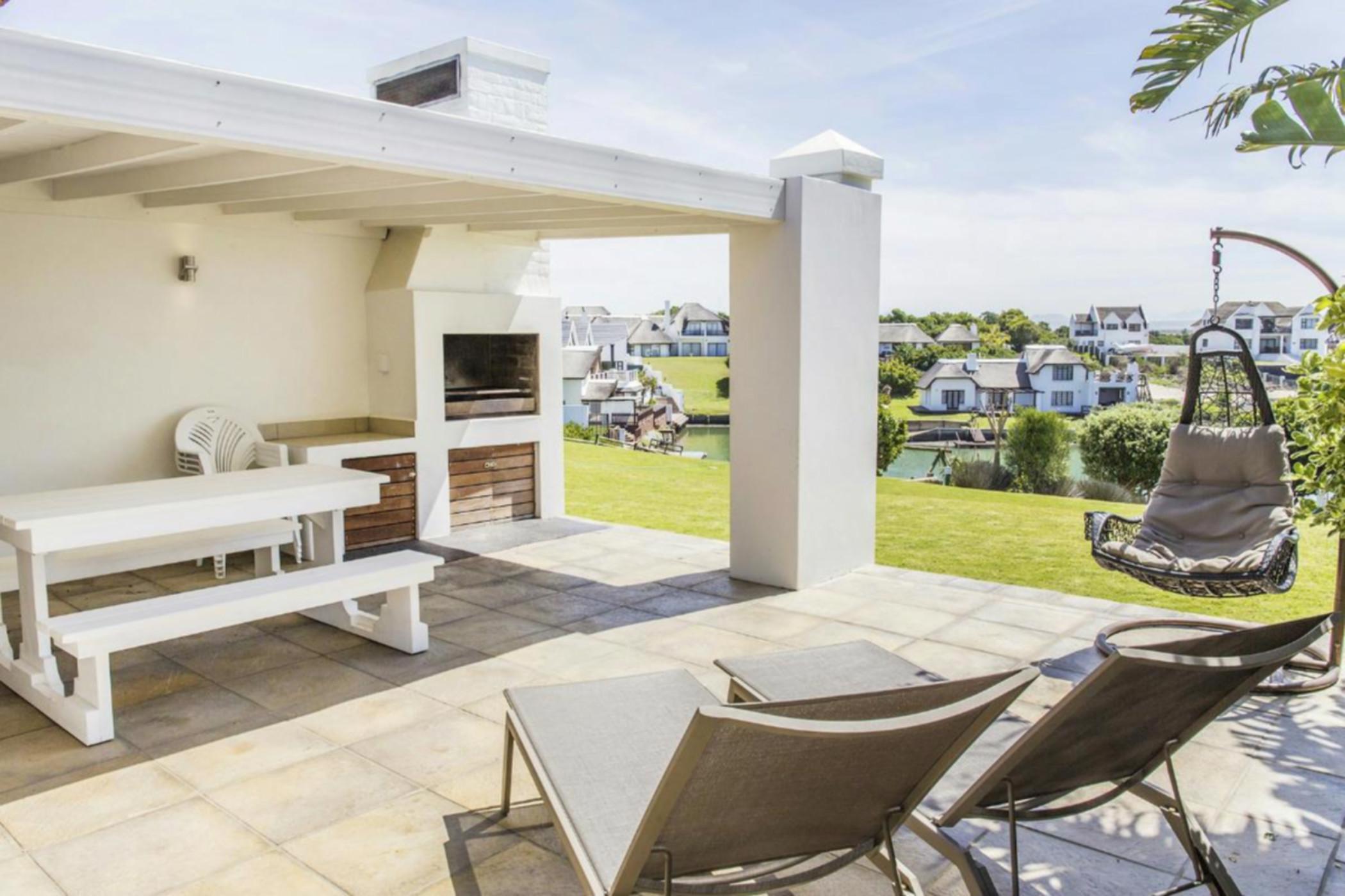 Townhouse to rent in Canals - 1SA1730445