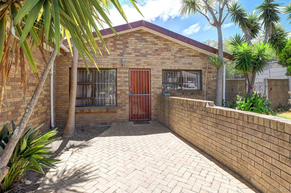 House to rent in The Crest - NSL1744586