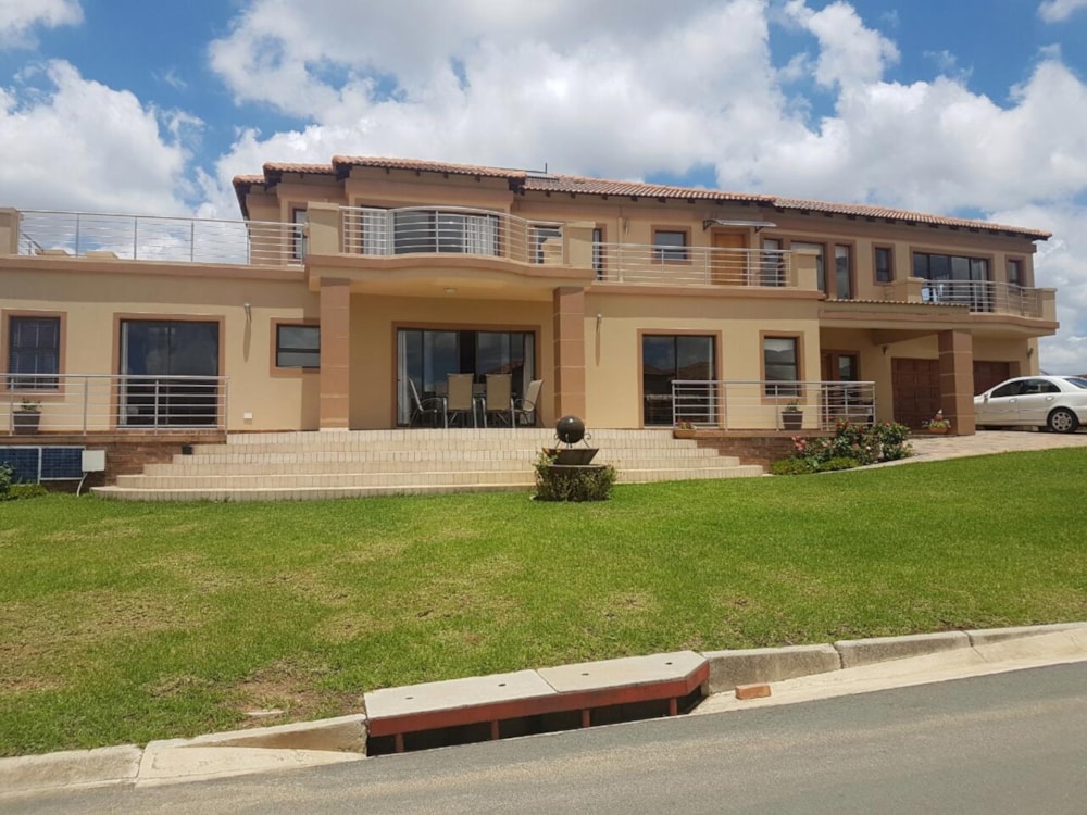 Golf estate house for sale in Blue Valley Golf Estate - CN1546679