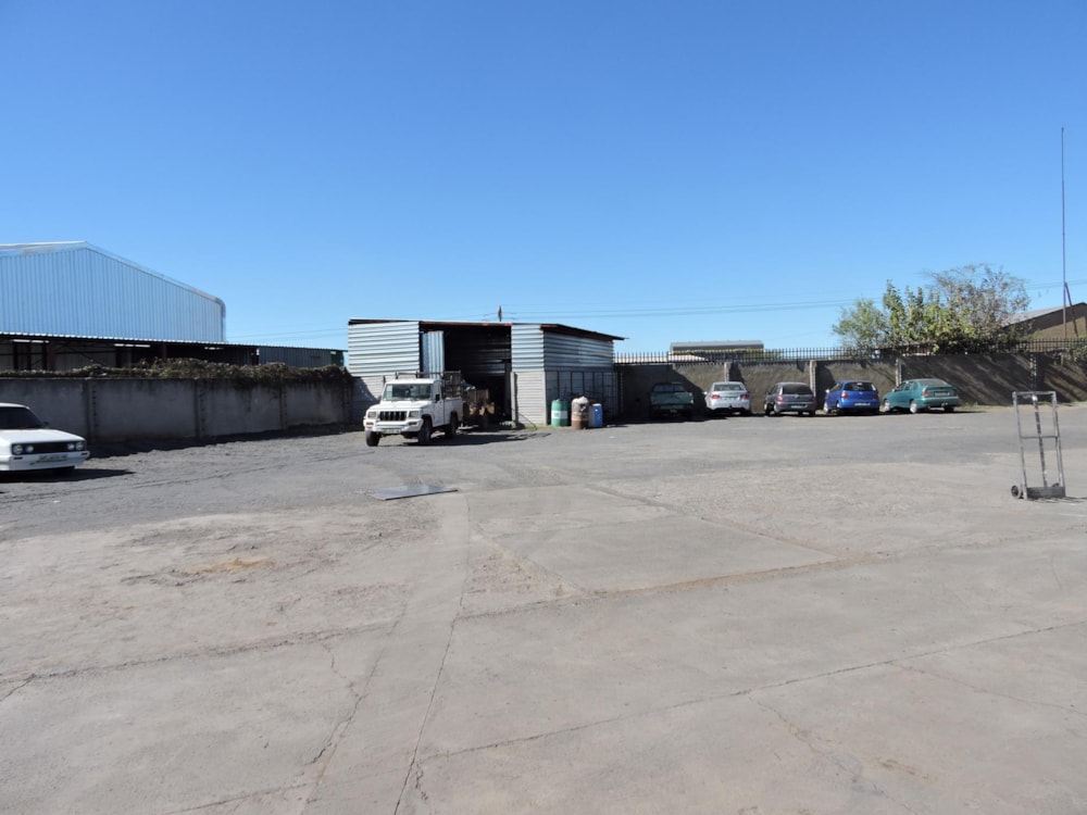Commercial industrial property for sale in Rustenburg - 1RU1485866