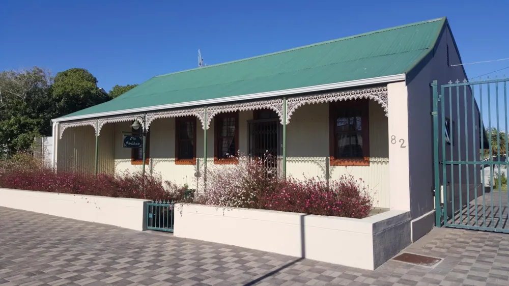 House for sale in Middedorp, Langebaan - LA1572606 House for sale in Middedorp, Langebaan - LA1572606