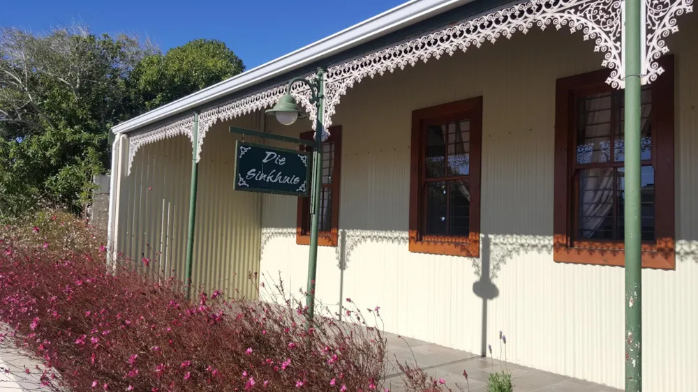 House for sale in Middedorp, Langebaan - LA1572606 House for sale in Middedorp, Langebaan - LA1572606