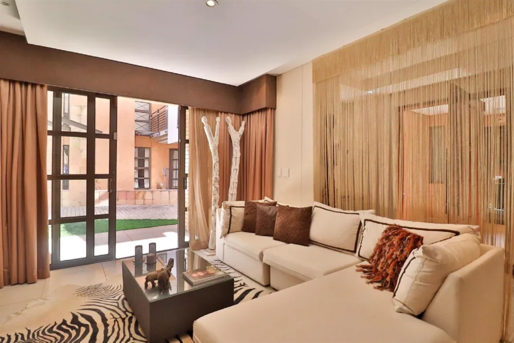 Apartment for sale in Melrose Arch - HP1699262 Apartment for sale in Melrose Arch - HP1699262