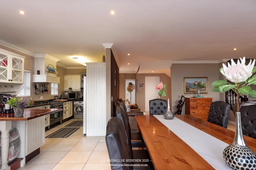 House for sale in Pinnacle Point Golf Estate - 1MB1487534