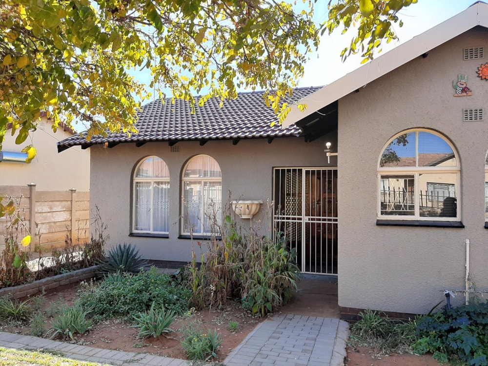 House to rent in Riviera, Kimberley - 1KJ1688550 House to rent in Riviera, Kimberley - 1KJ1688550
