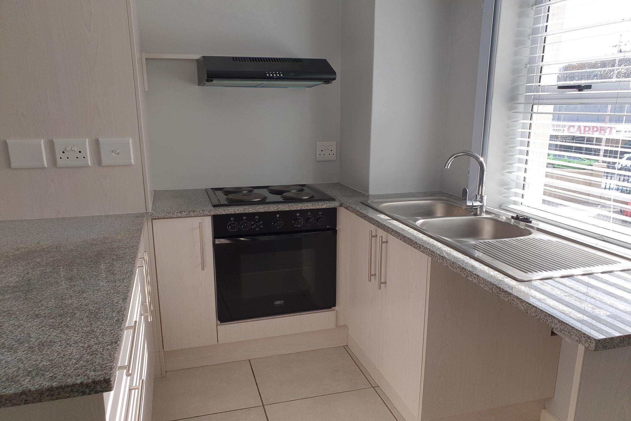 Apartment to rent in Claremont, Cape Town - RBL1748521