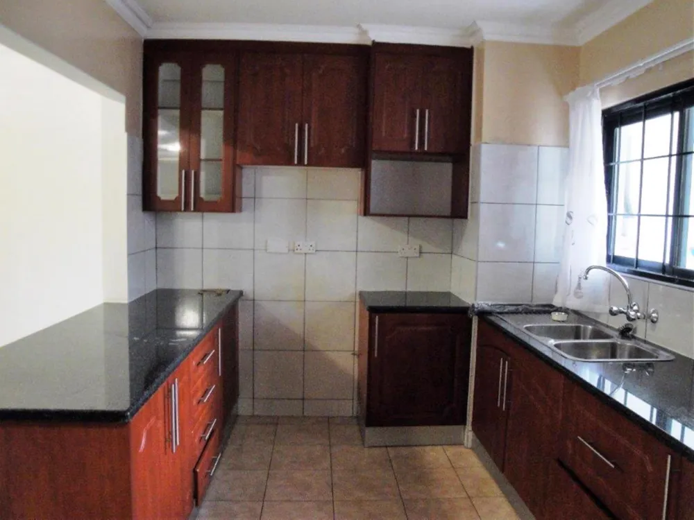 Townhouse let in Maru-A-Pula, Botswana - 3BO1735831