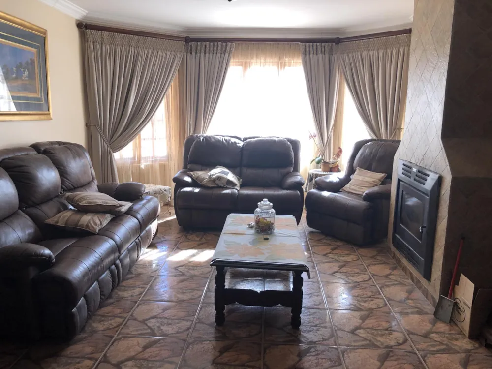 House for sale in Thabazimbi - 1ER1517173 House for sale in Thabazimbi - 1ER1517173