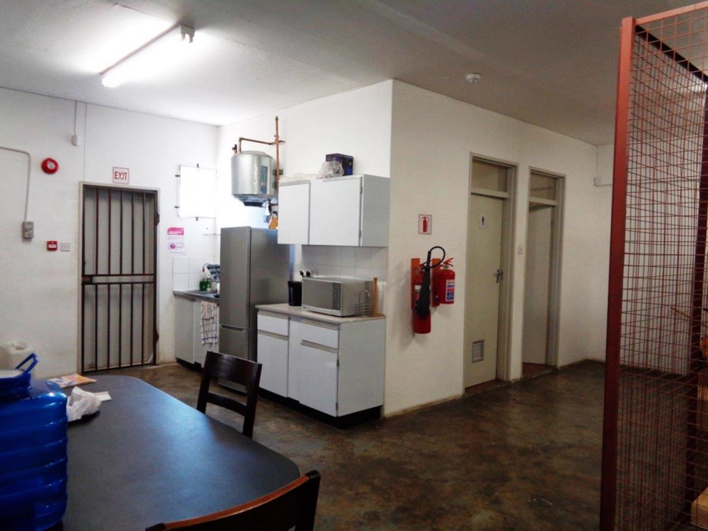 Commercial industrial property to rent in Gwest Industrial, Botswana - 3BO1731941