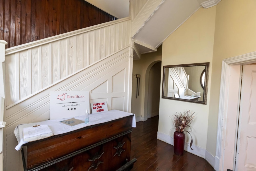 Double-storey house for sale in Quigney - 1ET1491046