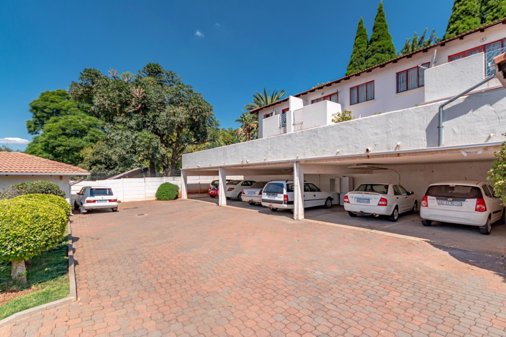 Apartment for sale in Observatory, Johannesburg - BED1641913 Apartment for sale in Observatory, Johannesburg - BED1641913
