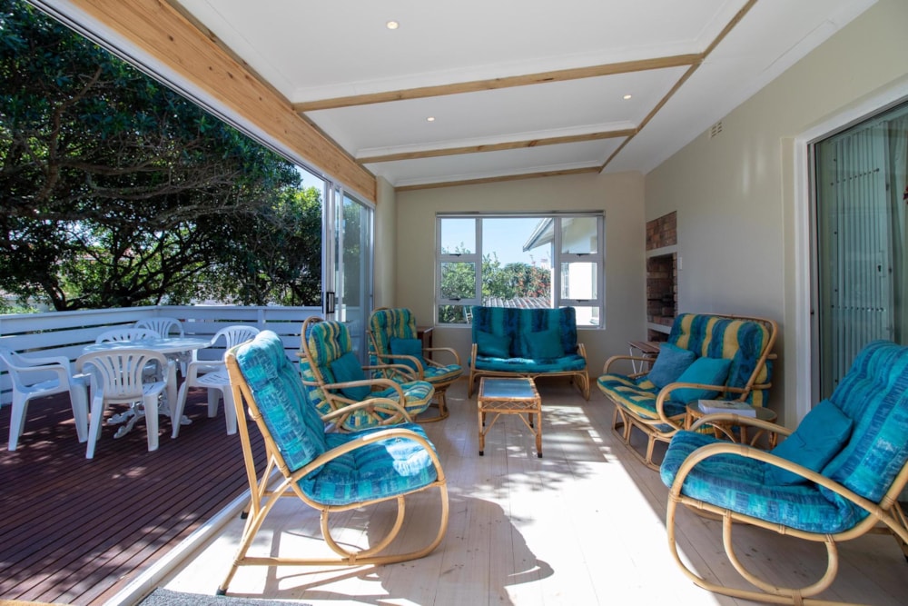 Double-storey house to rent in Kenton on Sea - 1KO1736558