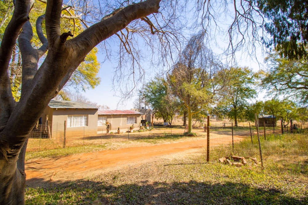 Mixed use farm for sale in Skeerpoort - 1HR1494653 Mixed use farm for sale in Skeerpoort - 1HR1494653