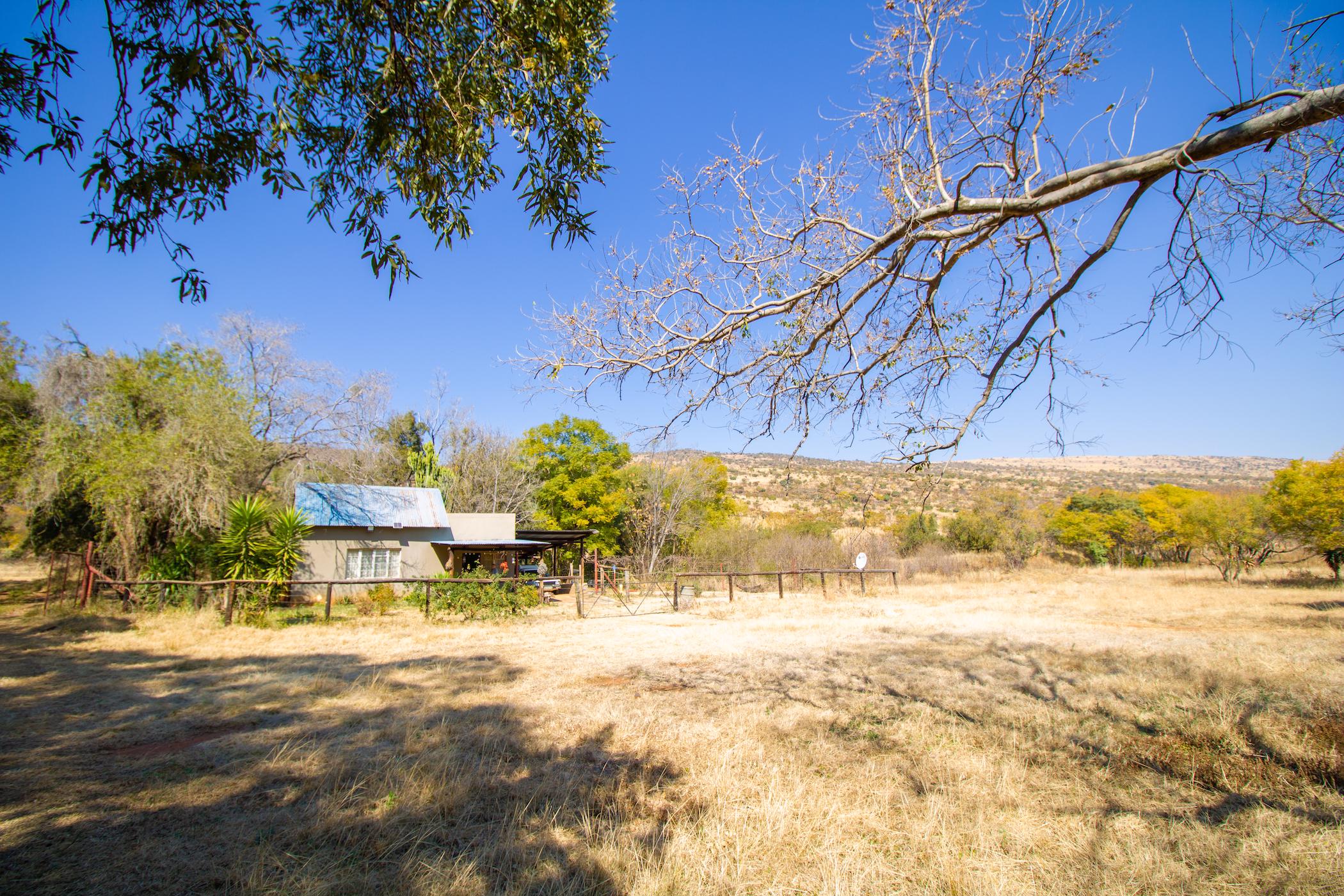 Mixed use farm for sale in Skeerpoort - 1HR1494653